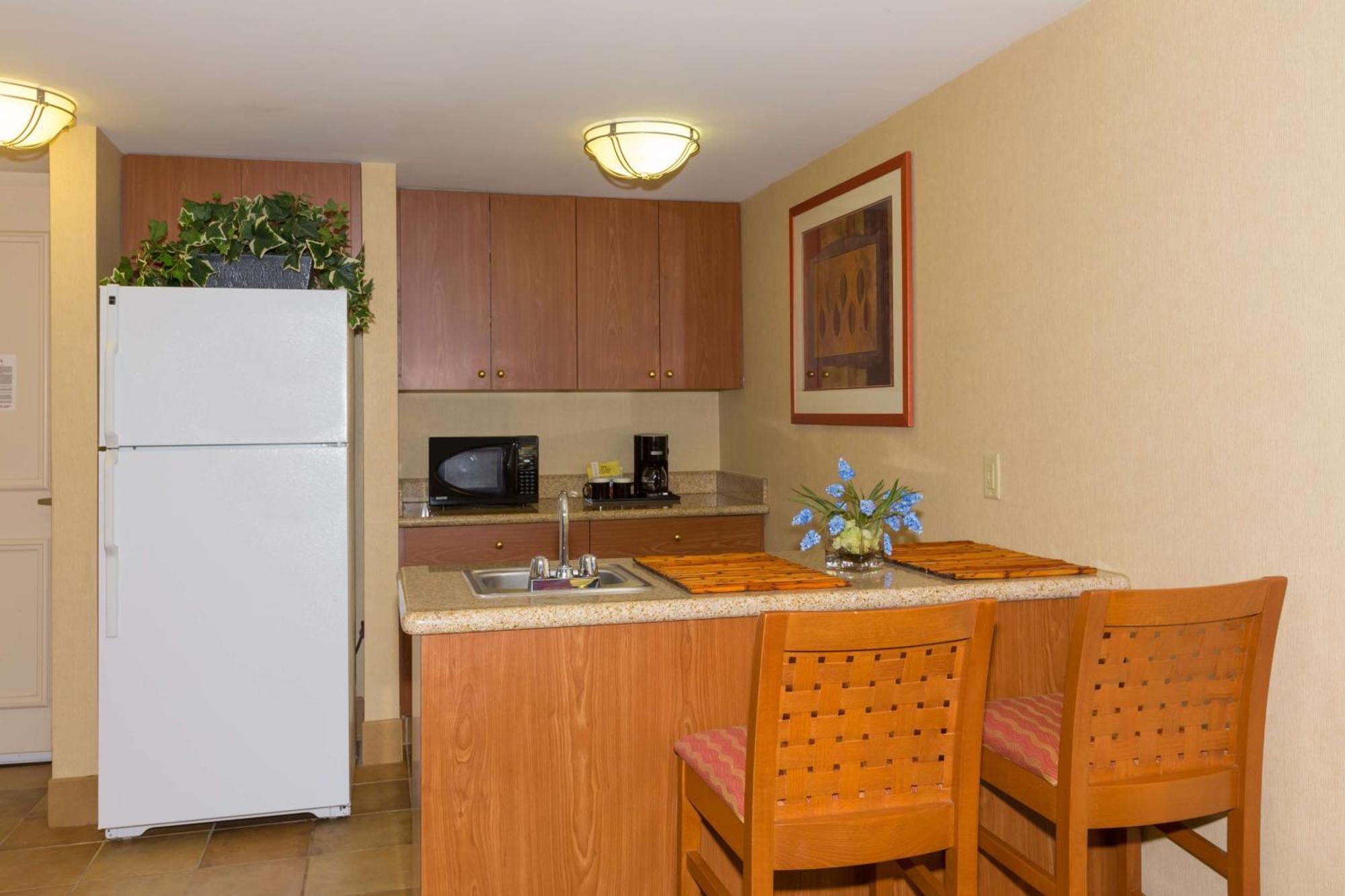 Hilton Garden Inn Buffalo Airport Чиктовага Экстерьер фото