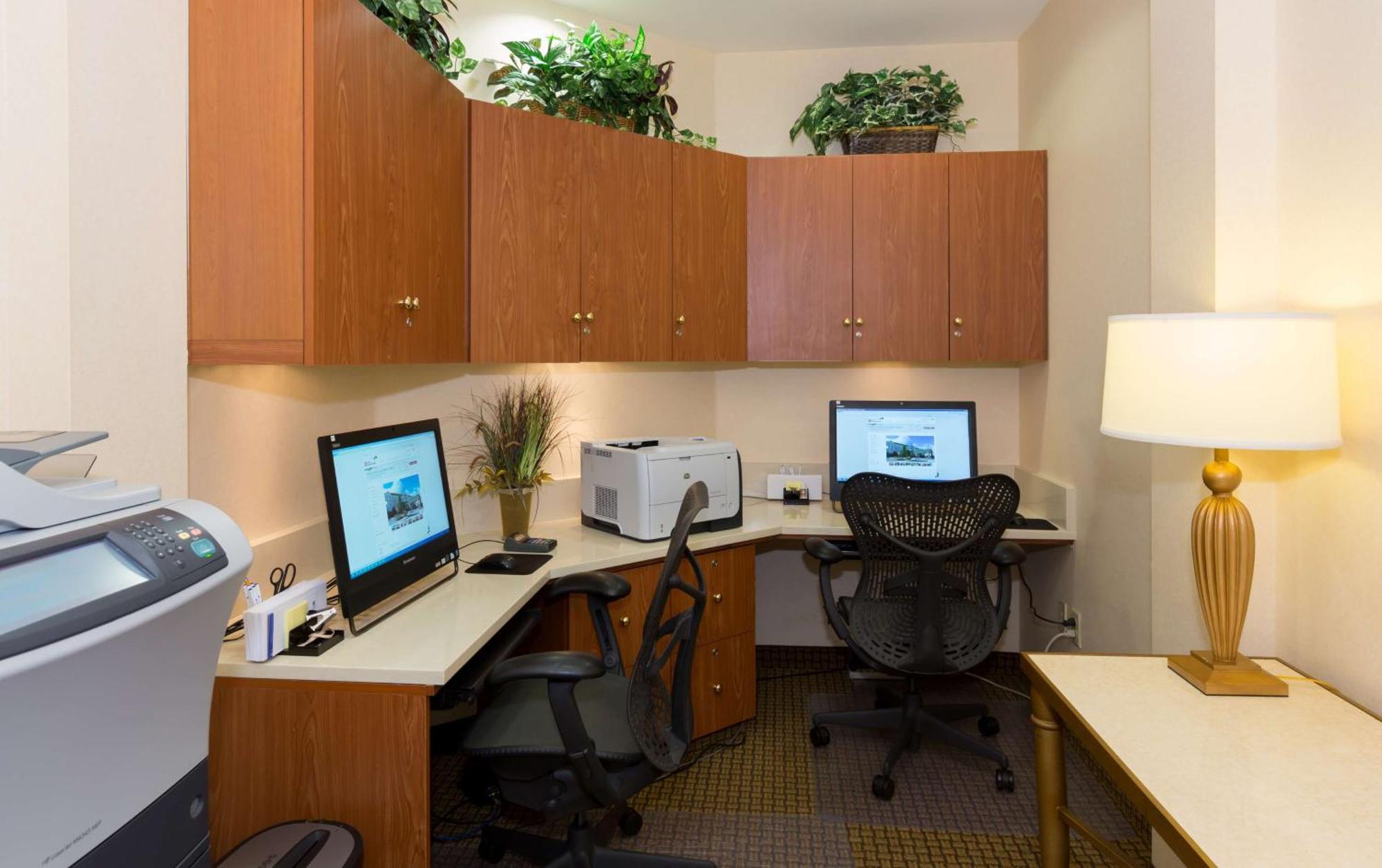 Hilton Garden Inn Buffalo Airport Чиктовага Экстерьер фото