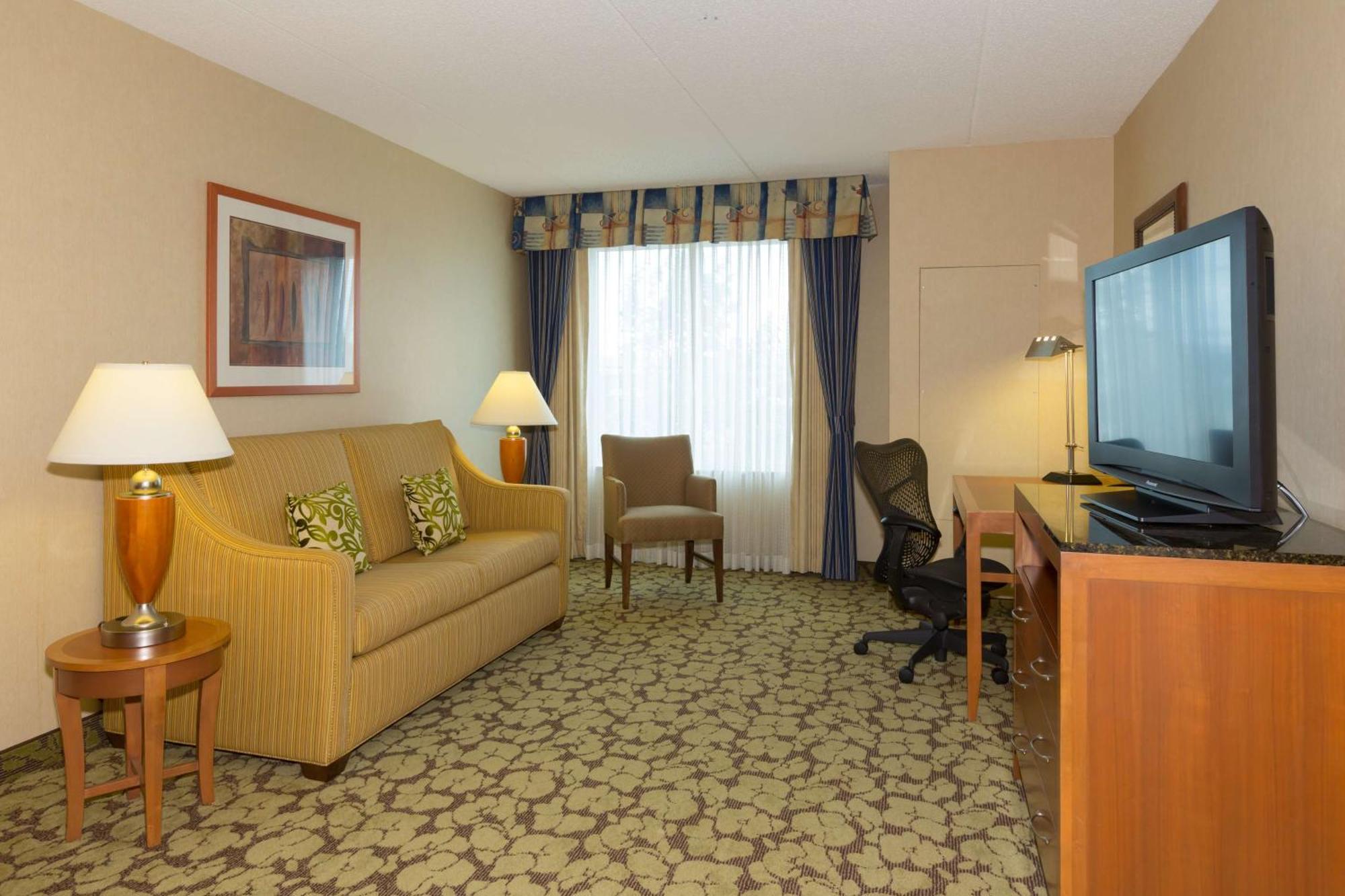 Hilton Garden Inn Buffalo Airport Чиктовага Экстерьер фото