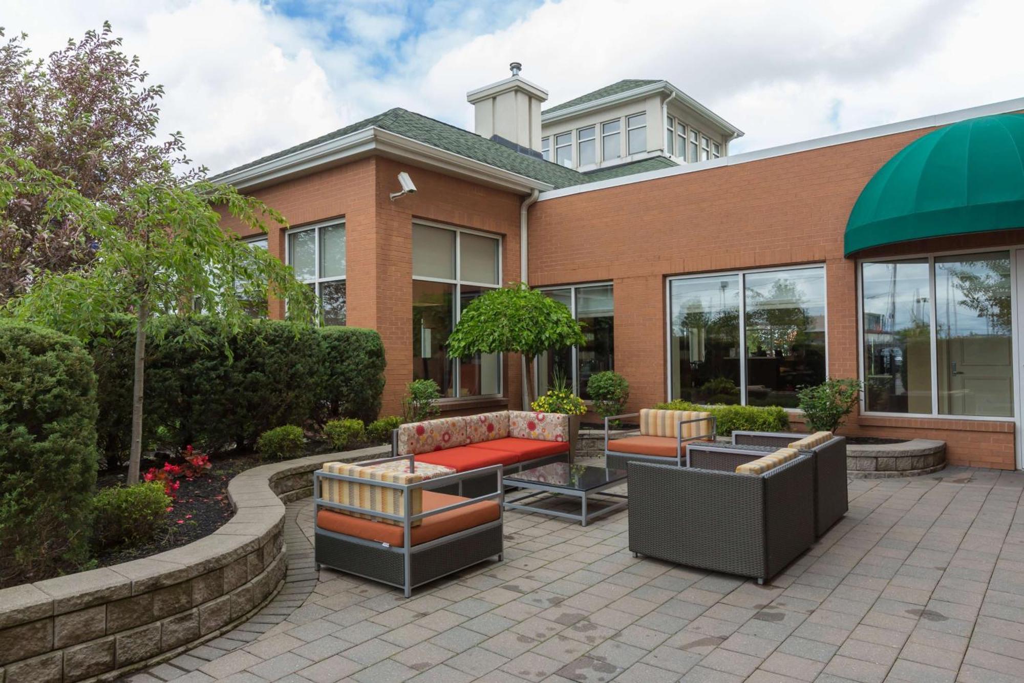 Hilton Garden Inn Buffalo Airport Чиктовага Экстерьер фото