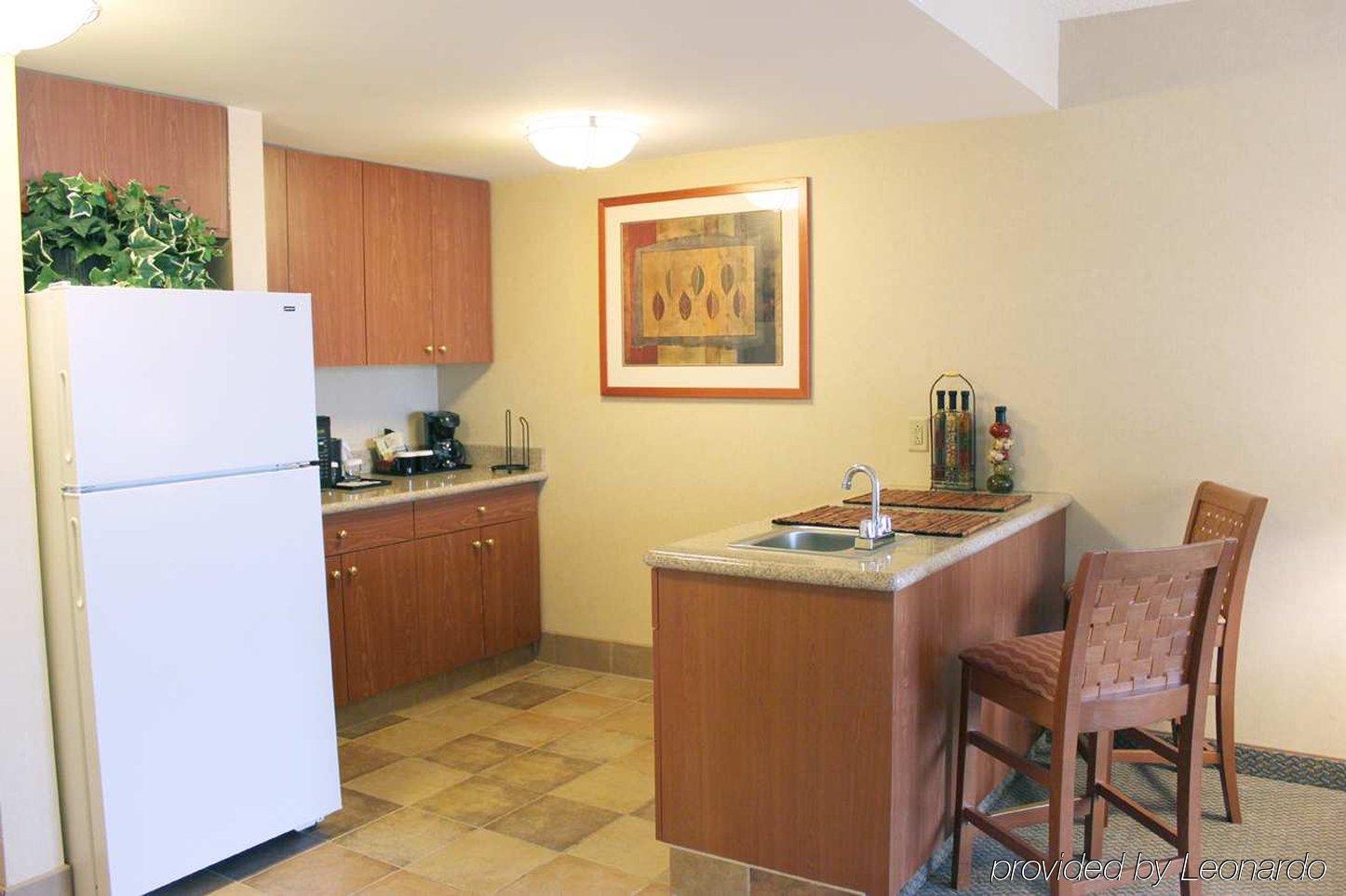 Hilton Garden Inn Buffalo Airport Чиктовага Номер фото